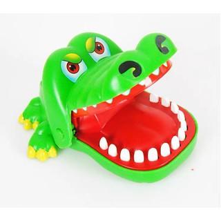 Đồ chơi cá sấu cắn tay mẫu mới cho bé (hàng có hộp)