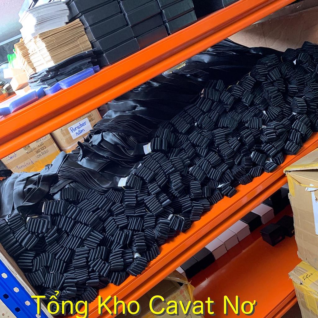 Các kiểu cà vạt nam phổ biến hiện nay là gì?