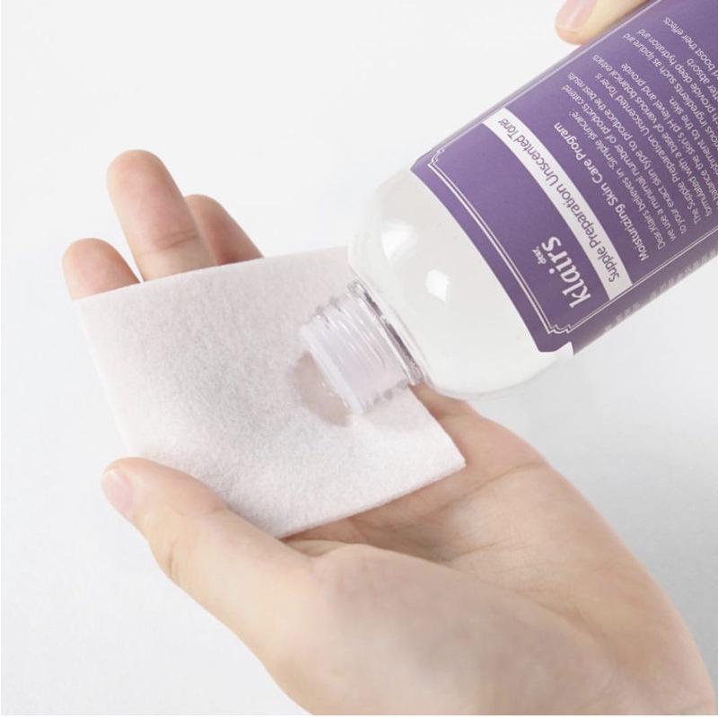 Nên áp dụng nước hoa hồng trước hay sau khi sử dụng serum và kem dưỡng?