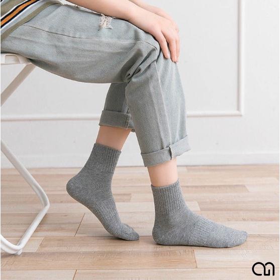 Các điểm nhấn đặc trưng của tất cao cổ nữ Hàn Quốc là gì?